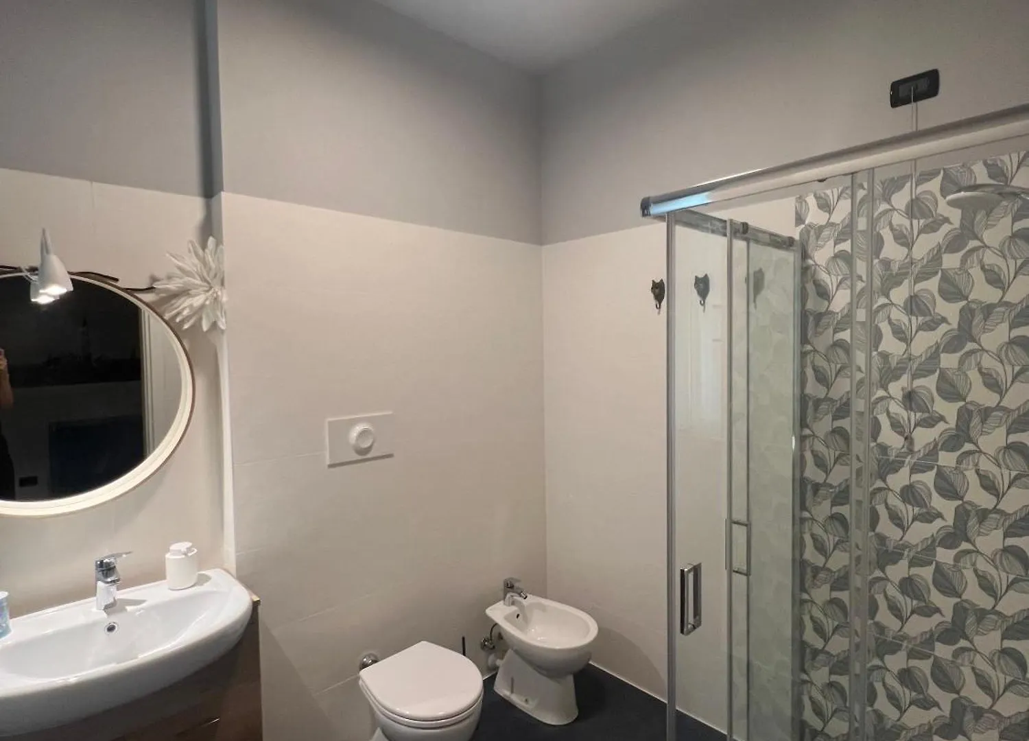 Apartment Appartamento Il Glicine Cremona Centro